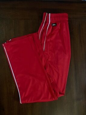 Tiger Friday Warm It Up Joggers in Cardinal